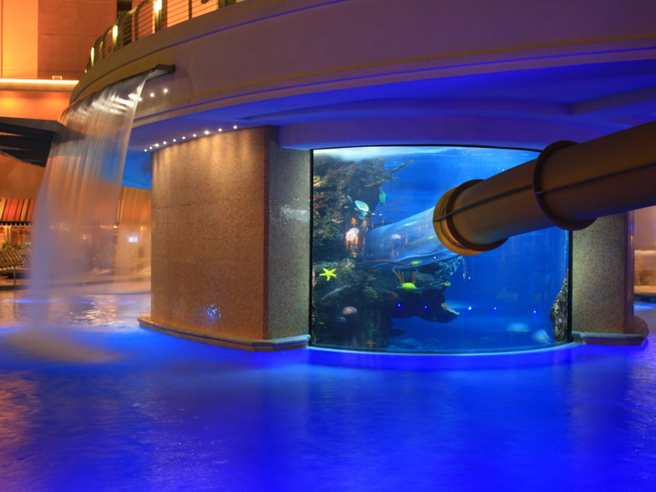 Aquarium Slide  Las vegas hotels, Water slides, Places to travel