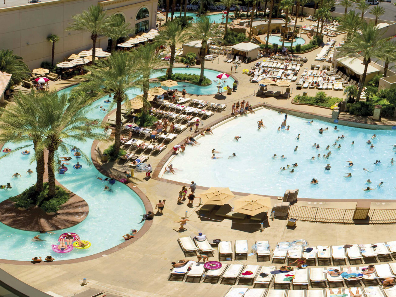 Best Pools in Las Vegas, Lazy River and Wave Pools - Top Pools [2019]