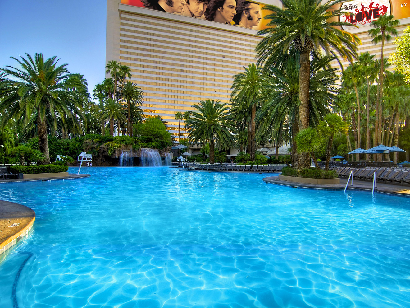 Best Family Hotels in Las Vegas (With a Pool)